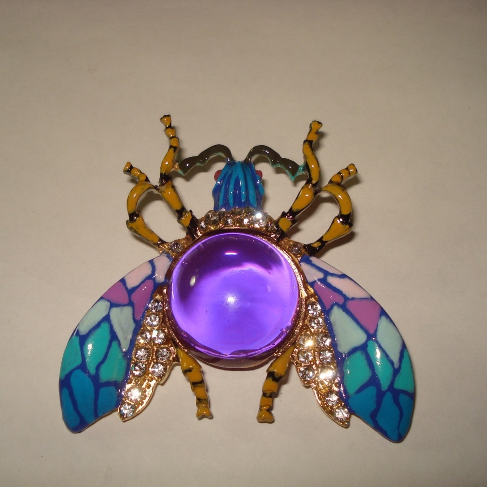 Large Gold Tone Metal Purple Lucite Enamel Jelly Belly Bee Brooch